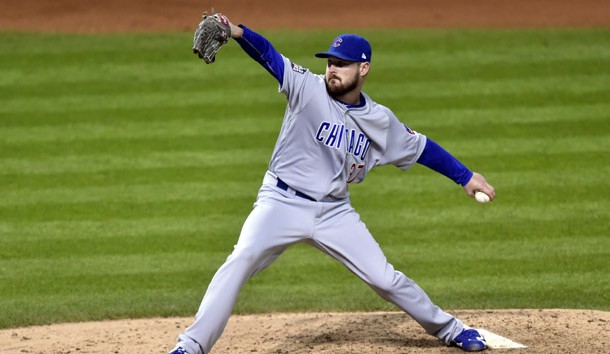 Royals ink pitcher Travis Wood to 2-year deal