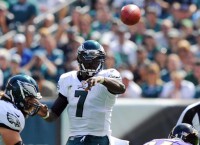Eagles edge Ravens with another late comeback