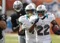 Dolphins whip Raiders 35-13