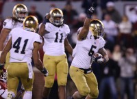 Notre Dame's Manti Te'o leading by example