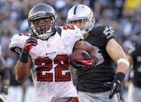 Martin sets Bucs' rushing record in win over Raiders