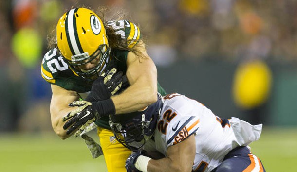 Clay Matthews makes a tackle for the Packers. (Jeff Hanisch-USA TODAY Sports)