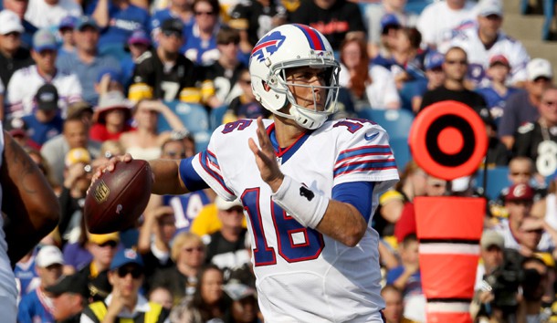 Aug 29, 2015; Orchard Park, NY, USA; Buffalo Bills quarterback Matt Cassel (16) looks to make a pass during the first half against the Pittsburgh Steelers at Ralph Wilson Stadium. Mandatory Credit: Timothy T. Ludwig-USA TODAY Sports