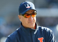Illinois dismisses Cubit as coach