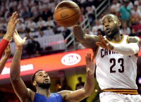NBA Scores: Cavaliers rally to take Game 1