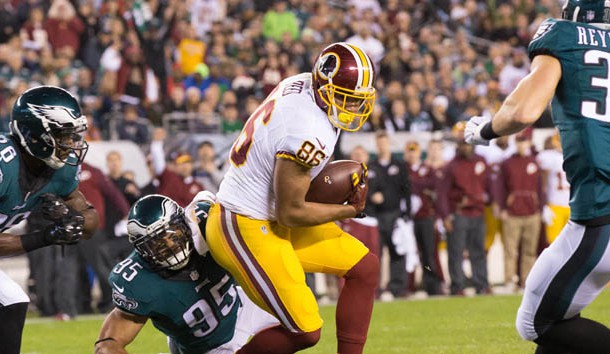 Dec 26, 2015; Philadelphia, PA, USA; Washington Redskins tight end Jordan Reed (86) makes a touchdown reception past Philadelphia Eagles inside linebacker Mychal Kendricks (95) during the first quarter at Lincoln Financial Field. Photo Credit: Bill Streicher-USA TODAY Sports