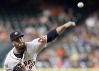 Power surge helps Astros defeat Mariners
