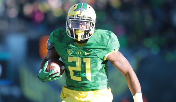 Royce Freeman (21) is a big-time player for the Ducks. Photo Credit: Scott Olmos-USA TODAY Sports