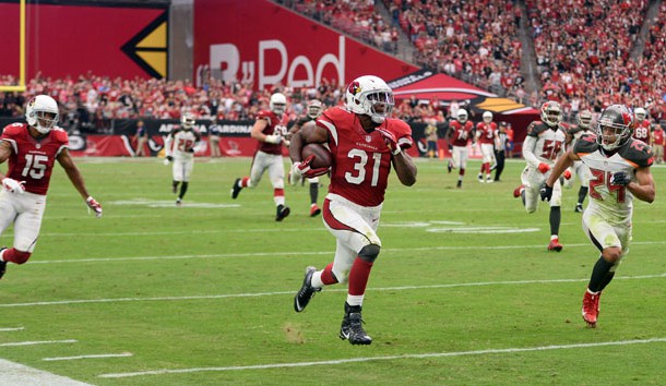 Sep 18, 2016; Glendale, AZ, USA; Arizona Cardinals running back David Johnson (31) runs with the ball against the Tampa Bay Buccaneers during the second half at University of Phoenix Stadium. The Cardinals won 40-7. Photo Credit: Joe Camporeale-USA TODAY Sports