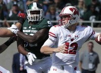 Hornibrook, stout defense power No. 8 Wisconsin in rout