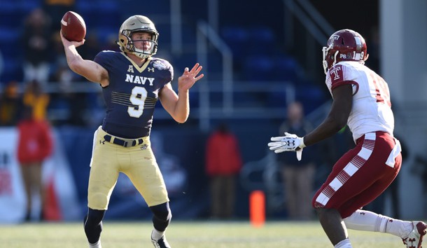 Dec 3, 2016; Annapolis, MD, USA; Navy Midshipmen quarterback Zach Abey (9) throws as Temple Owls linebacker Jeremiah Atoki (19) rushes during the third quarter  at Navy-Marine Corps Memorial Stadium. Temple Owls defeated Navy Midshipmen 34-10. Photo Credit: Tommy Gilligan-USA TODAY Sports