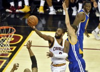 Cavs stay alive with record-setting effort