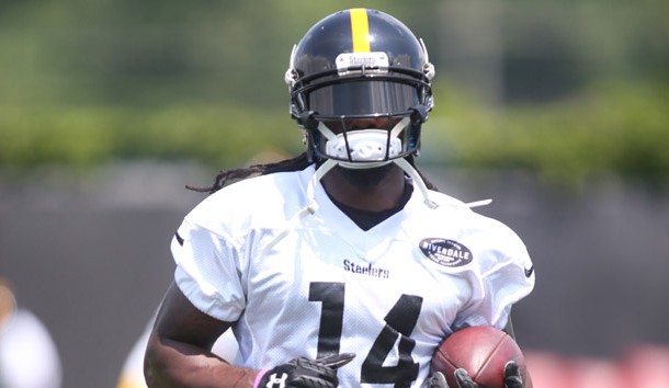 Jun 13, 2017; Pittsburgh, PA, USA;  Pittsburgh Steelers wide receiver Sammie Coates (14) participates in drills during minicamp at the UPMC Rooney Sports Complex. Photo Credit: Charles LeClaire-USA TODAY Sports