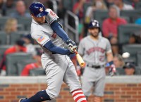 Astros pound Braves behind 19-hit attack