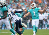 Parkey boots Dolphins past Chargers