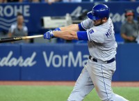 Moustakas hits K.C. record 37th HR in rout of Jays