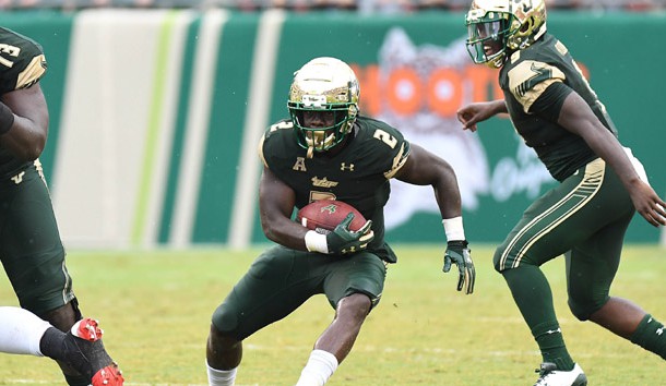 Sep 2, 2017; Tampa, FL, USA;  South Florida Bulls running back D’Ernest Johnson (2) runs the ball against the Stony Brook Seawolves at Raymond James Stadium. Photo Credit: Jonathan Dyer-USA TODAY Sports