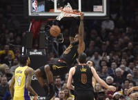 NBA Recaps: James hits milestone in Cavs win
