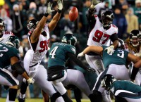 Eagles hold off Falcons, advance to NFC title game