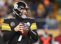 Steelers not ruling out QB in 1st round
