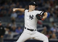 Reds acquire Gray from Yankees to bolster rotation