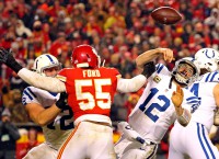 Chiefs dominate Colts behind Mahomes, defense