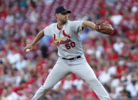 Giants look to bounce back vs. Cards, Wainwright