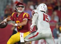 Plenty on line when No. 7 Oregon visits USC