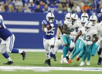 Colts RB Mack breaks hand, severity unclear