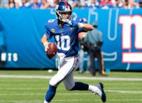 Manning to lead Giants vs. desperate Eagles