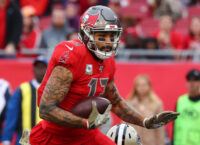 Bucs WR Evans has no structural damage to knee