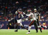 Texans name Tyrod Taylor starting QB