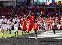 No. 5 Cincinnati needs big 'W' over SMU in CFP chase