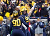 CFP spot on line for No. 2 Michigan in B1G title game