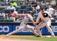 Padres acquire 1B Luke Voit from Yankees