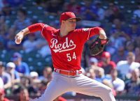 Twins acquire RHP Sonny Gray in trade with Reds