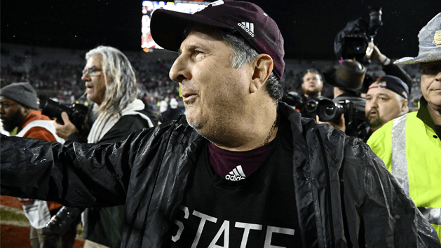 Head Coach Mike Leach … Pirates, Candy Corn and Fat Little Girlfriends | Lindy's Sports Head Coach Mike Leach … Pirates, Candy Corn and Fat Little Girlfriends | Lindy's Sports