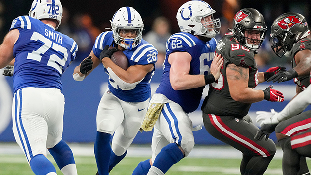 Key Mistakes Tackle Bucs in Loss at Indianapolis