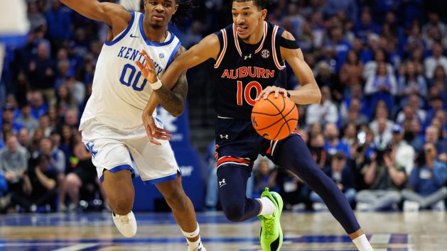 Auburn Claims the Trophy; Gators on Brink of a 1-Seed